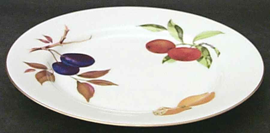 Evesham Gold Luncheon Plate by Royal Worcester-1