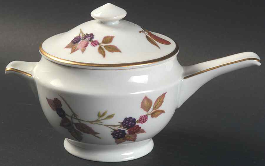 Evesham Gold Covered Onion Soup by Royal Worcester-1