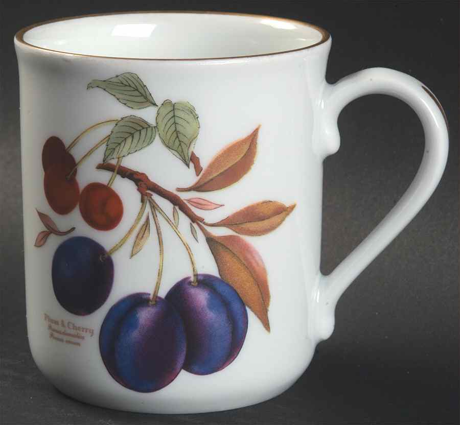 Evesham Gold Collector Mug by Royal Worcester-1