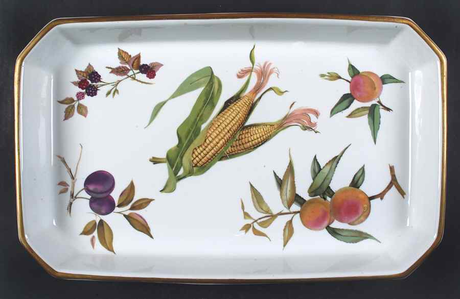 Evesham Gold 17" Rectangular Baker by Royal Worcester-1