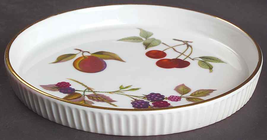 Evesham Gold Short Oven-to-Table Bread Tray by Royal Worcester-1