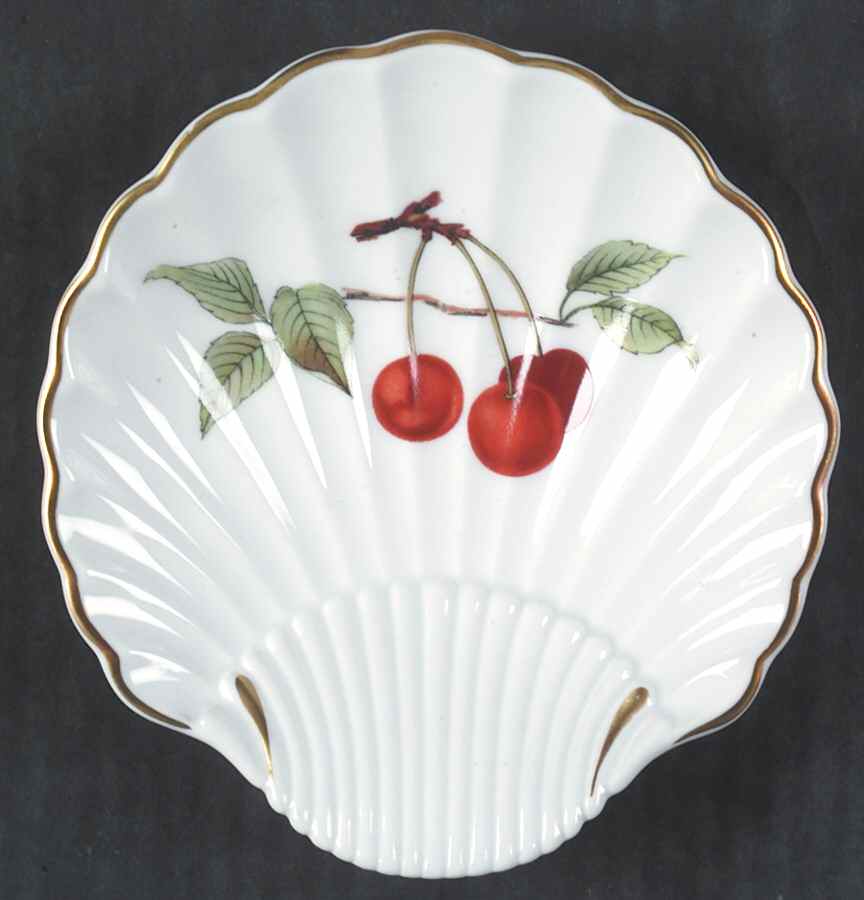 Evesham Gold Medium Shell Shaped Dish by Royal Worcester-1