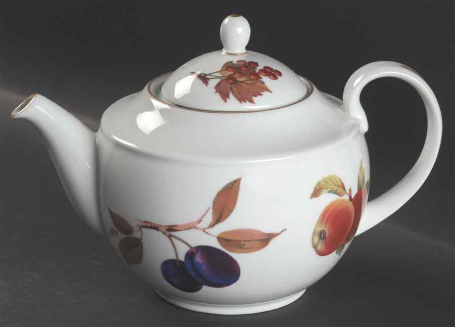 Evesham Gold Teapot & Lid by Royal Worcester-1