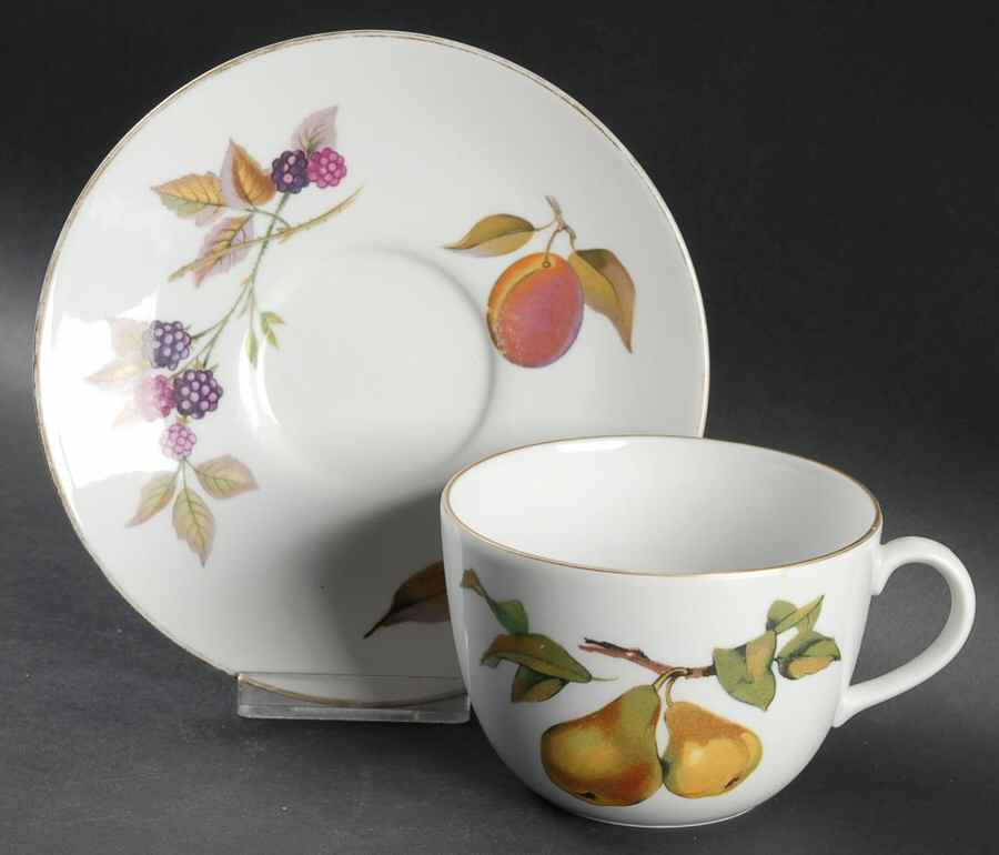 Evesham Gold Breakfast Cup & Saucer Set by Royal Worcester-1