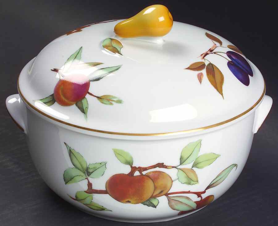 Evesham Gold 2 Qt Round Covered Casserole by Royal Worcester-1