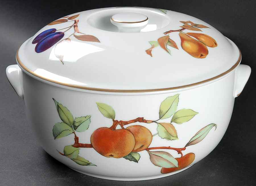Evesham Gold 2.5 Qt Round Covered Casserole by Royal Worcester-1