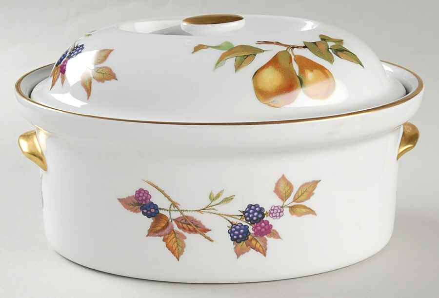 Evesham Gold 2.25 Qt Deep Oval Covered Casserole by Royal Worcester-1