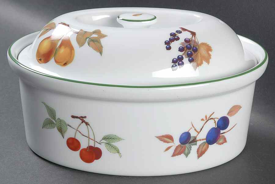 Evesham Vale 2.25 Qt Oval Deep Covered Casserole by Royal Worcester-1