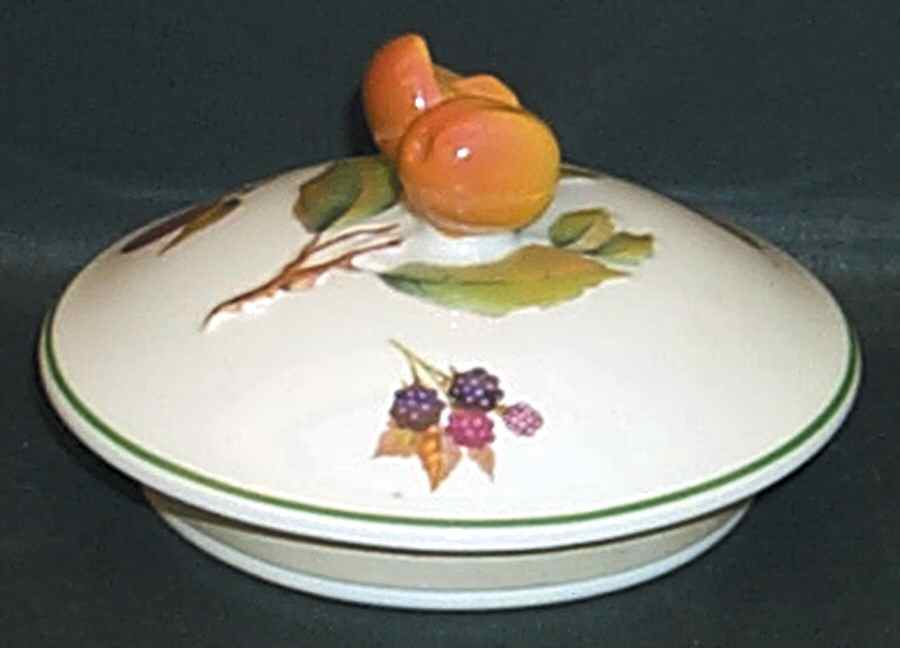 Evesham Vale Medium Round Entree Dish & Lid by Royal Worcester-1