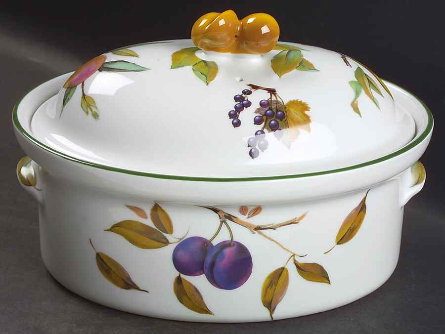 Evesham Vale 2.25 Qt Oval Deep Covered Casserole by Royal Worcester-1