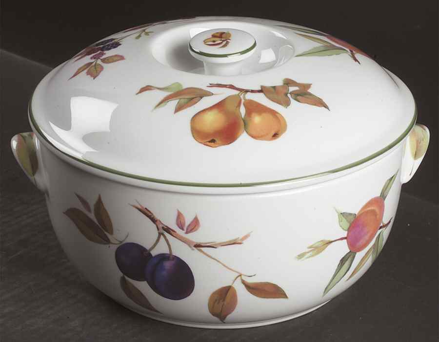 Evesham Vale 3 Quart Round Covered Casserole by Royal Worcester-1