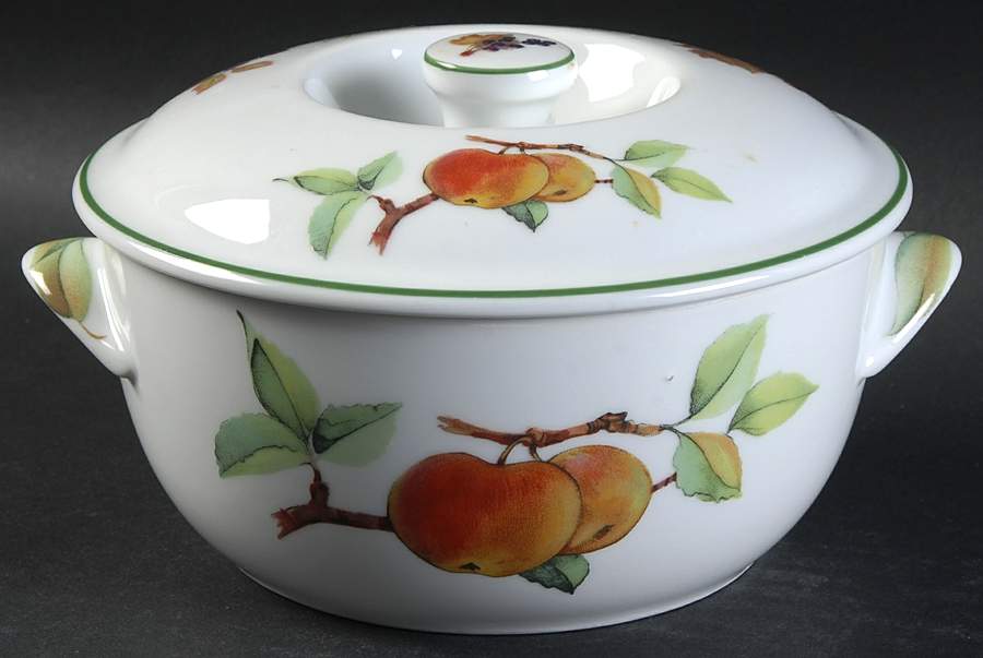 Evesham Vale 1 Pt Round Covered Casserole by Royal Worcester-1