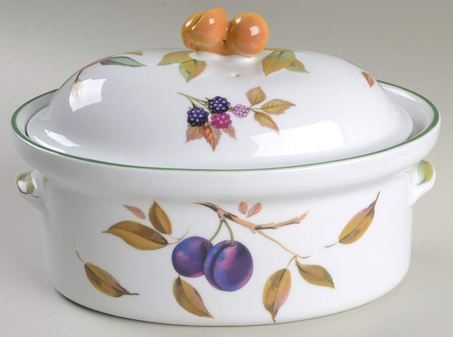Evesham Vale 2.25 Qt Oval Deep Covered Casserole by Royal Worcester-1