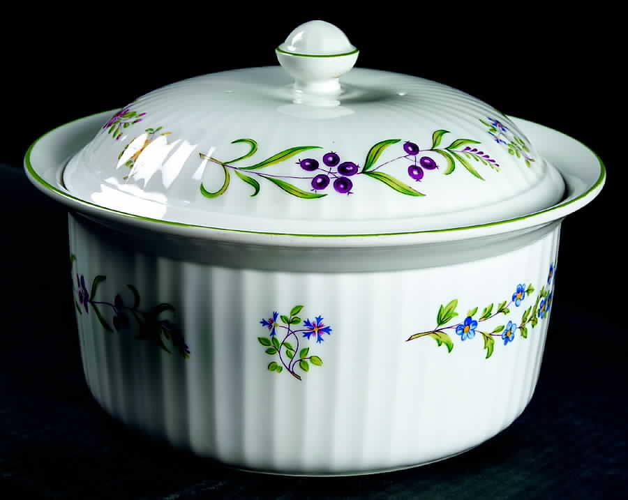 Fleuri 2.5 Qt Round Covered Casserole by Royal Worcester-1