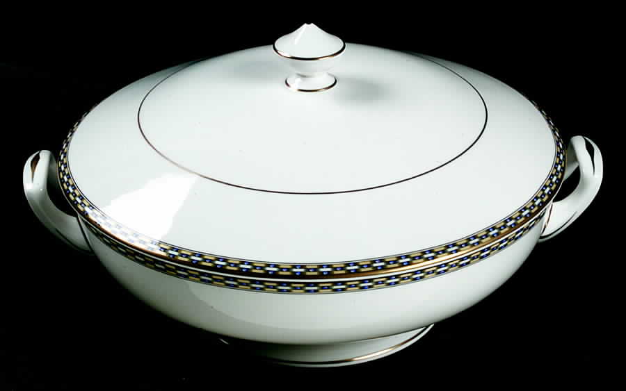 Francesca Round Covered Vegetable by Royal Worcester-1