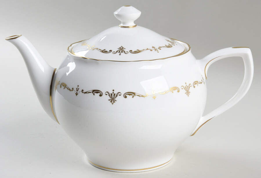 Gold Chantilly Teapot & Lid by Royal Worcester-1