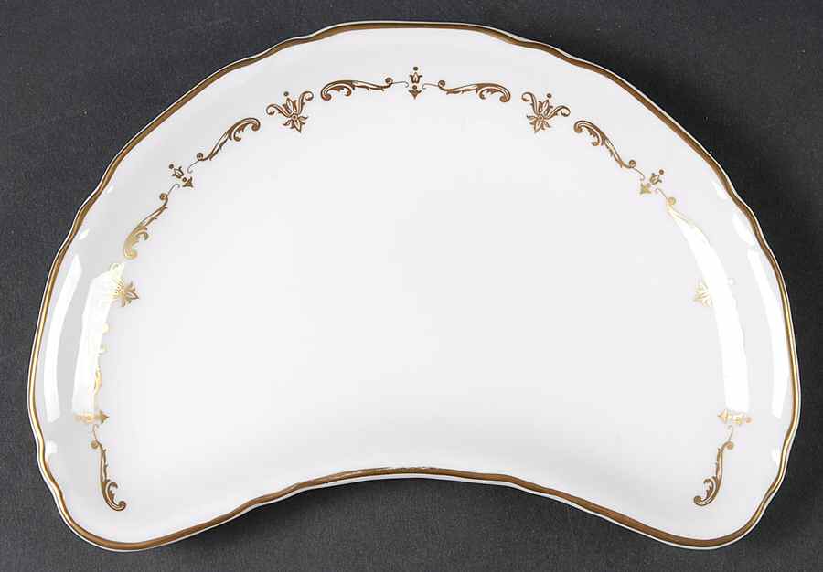 Gold Chantilly Crescent Salad Plate by Royal Worcester-1