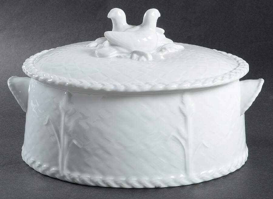 Gourmet (Embossed) 4 Qt Oval Covered Casserole by Royal Worcester-1
