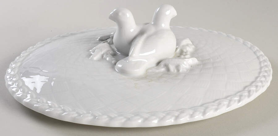 Gourmet (Embossed) Lid for 2 Quart Oval Covered Casserole by Royal Worcester-1