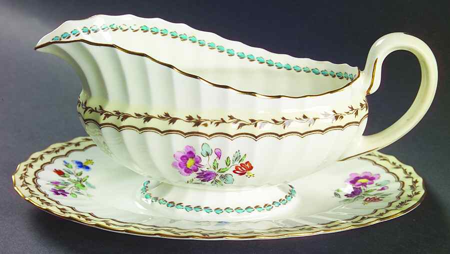 Granby Gravy Boat with Attached Underplate by Royal Worcester-1