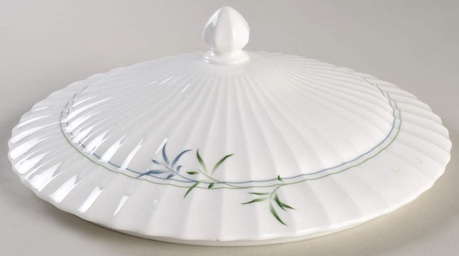 Green Bamboo Lid for Round Vegetable by Royal Worcester-1