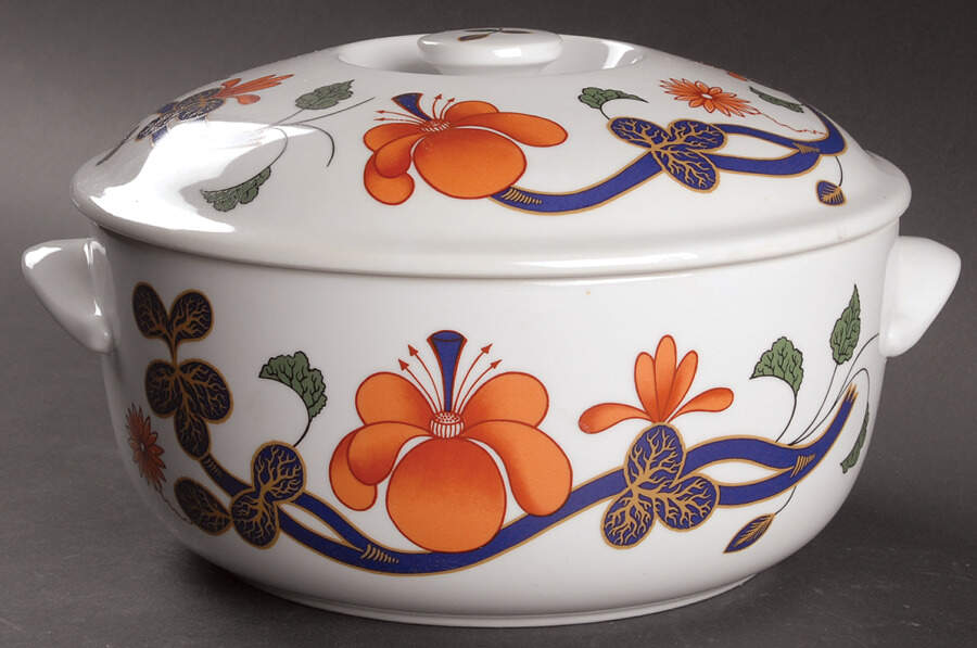 Grainger Imari 2.75 Qt Round Covered Casserole by Royal Worcester-1