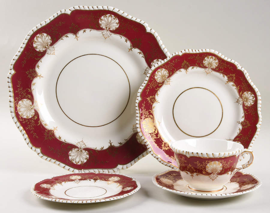 Hatfield Red 5 Piece Place Setting by Royal Worcester-1