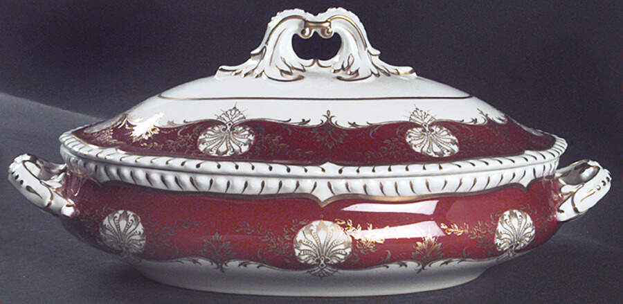 Hatfield Red Oval Covered Vegetable by Royal Worcester-1