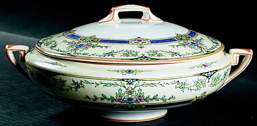 Hollywood (Dark Cream, Smooth) Round Covered Vegetable by Royal Worcester-1