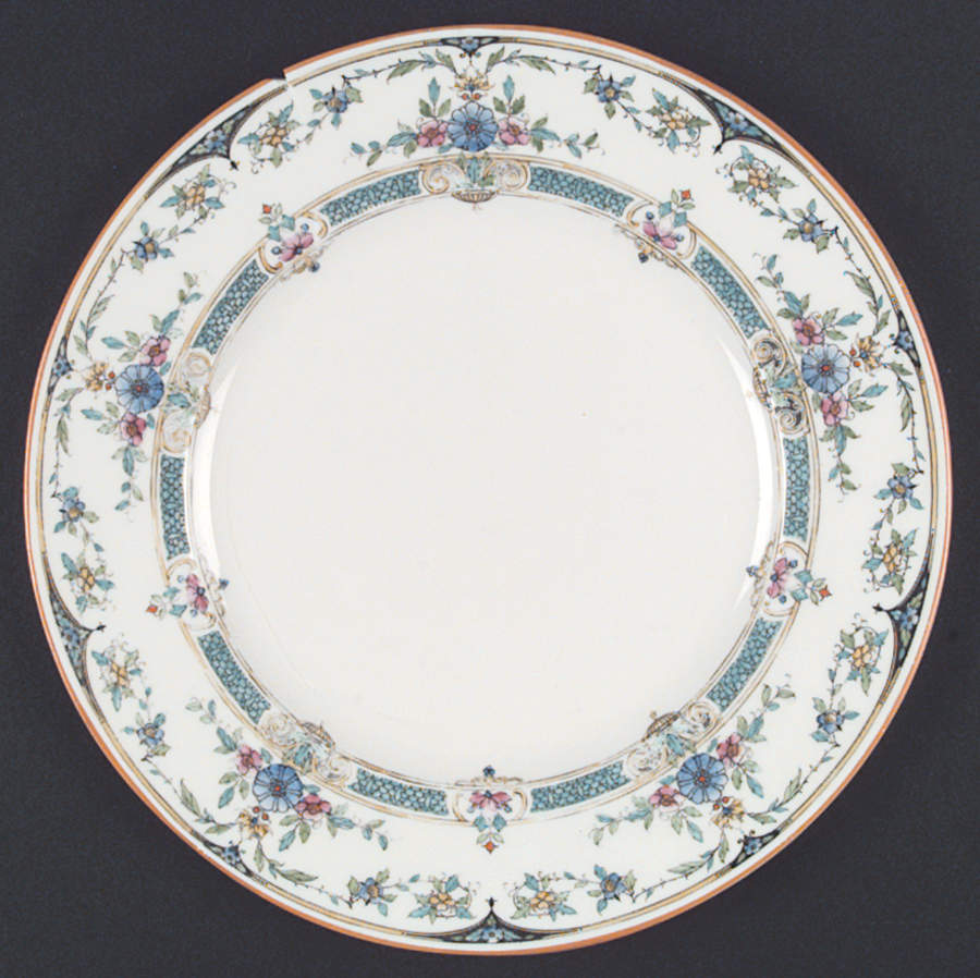 Hollywood (Light Cream, Smooth) Dinner Plate by Royal Worcester-1