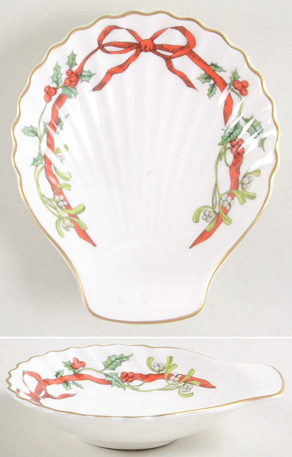 Holly Ribbons 5" Handled Shell Shaped Dish by Royal Worcester-1