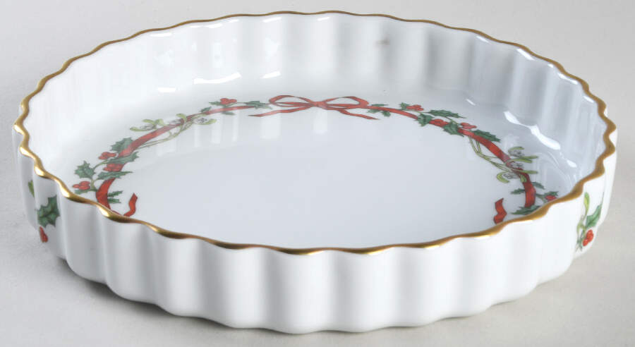 Holly Ribbons 7" Quiche by Royal Worcester-1