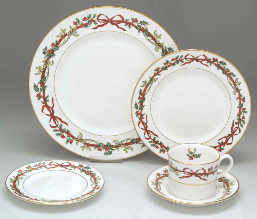 Holly Ribbons 5 Piece Place Setting by Royal Worcester-1