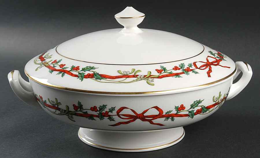 Holly Ribbons Round Covered Vegetable by Royal Worcester-1