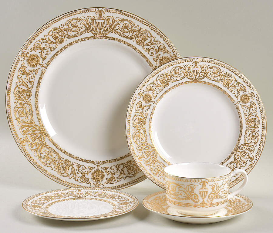 Hyde Park 5 Piece Place Setting by Royal Worcester-1