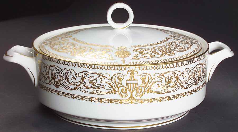 Hyde Park Round Covered Vegetable by Royal Worcester-1