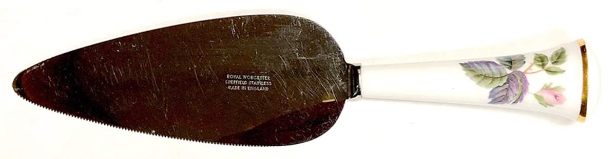 June Garland Pie & Cake Server with Stainless Blade by Royal Worcester-1