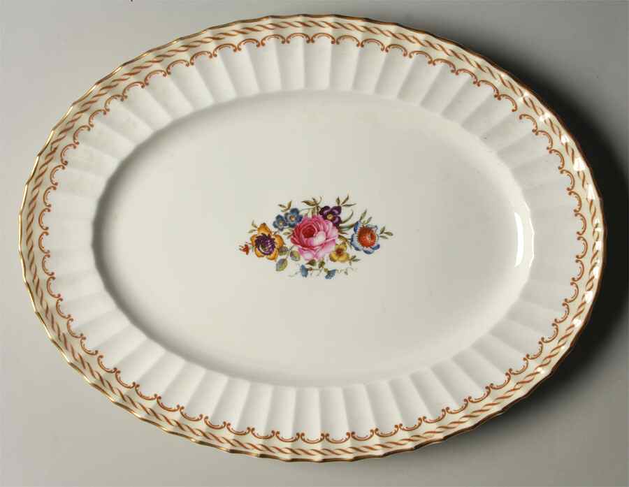 Kempsey 13" Oval Serving Platter by Royal Worcester-1