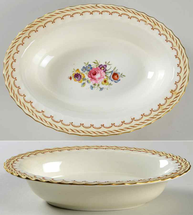 Kempsey 10" Oval Vegetable Bowl by Royal Worcester-1