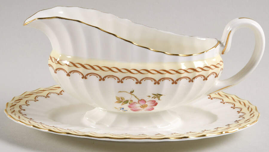 Kent Gravy Boat with Attached Underplate by Royal Worcester-1