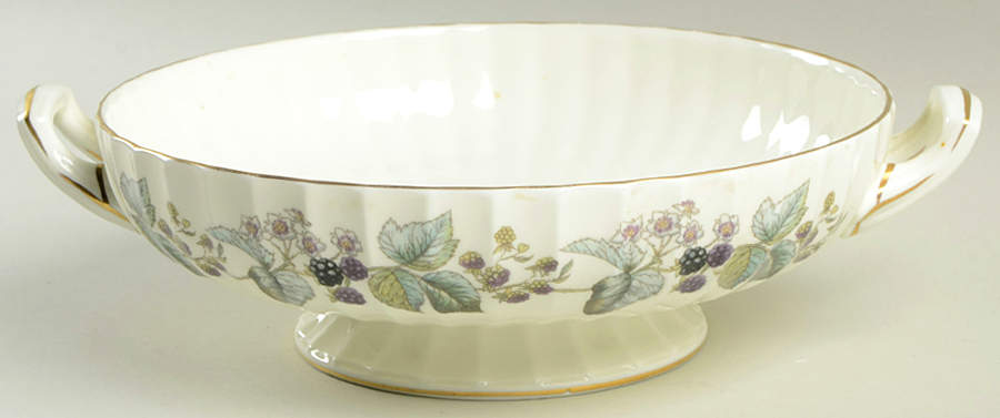 Lavinia (Cream Body, Bone) Round Vegetable No Lid by Royal Worcester-1