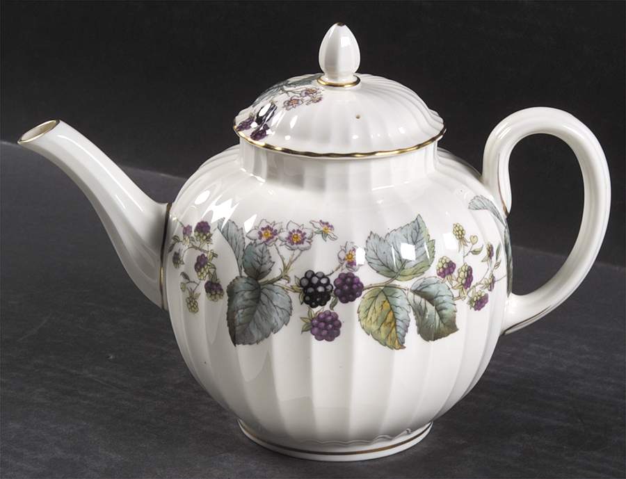 Lavinia (Cream Body, Bone) Small Teapot & Lid by Royal Worcester-1