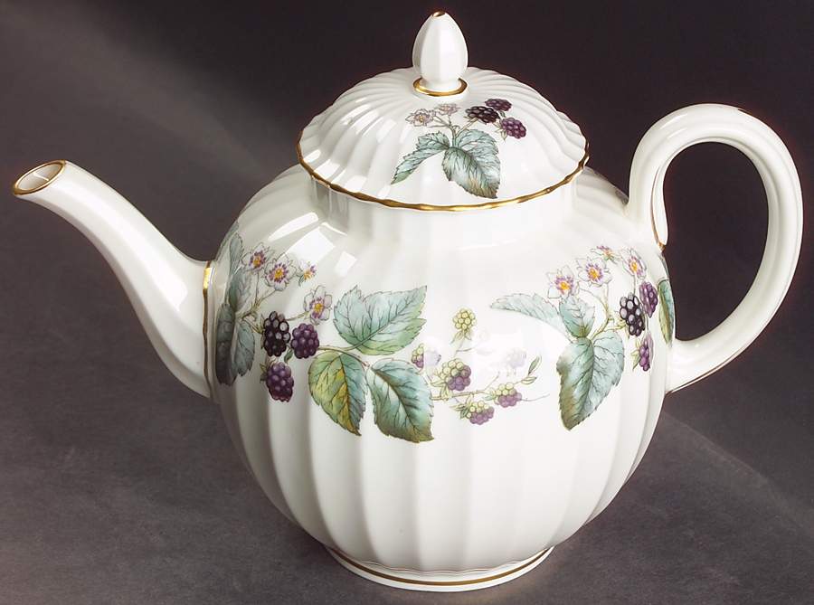 Lavinia (Cream Body, Bone) Teapot & Lid by Royal Worcester-1