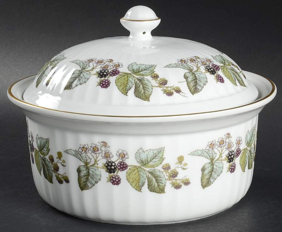 Lavinia (White Body, Bone) 1.5 Qt Round Covered Casserole by Royal Worcester-1