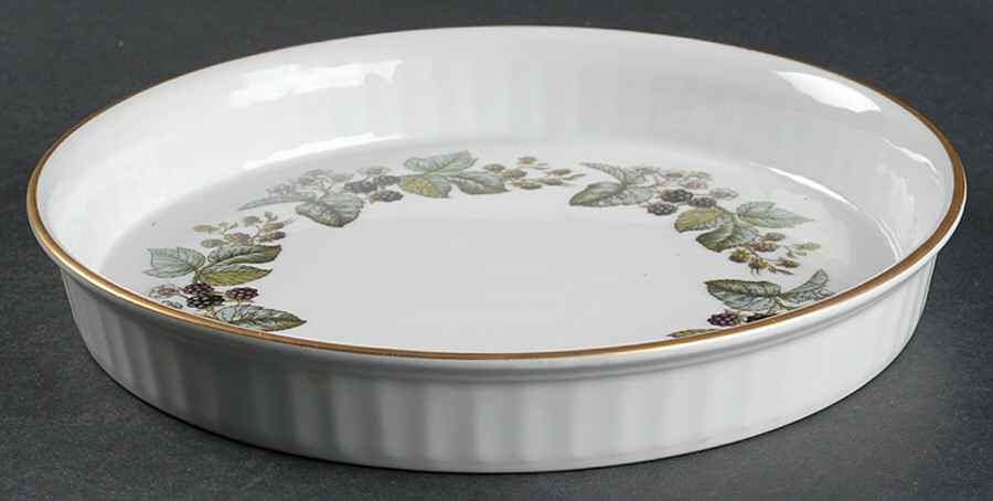 Lavinia (White Body, Bone) 9" Quiche by Royal Worcester-1