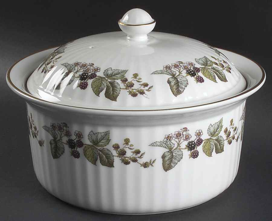 Lavinia (White Body, Bone) 2.5 Qt Round Covered Casserole by Royal Worcester-1