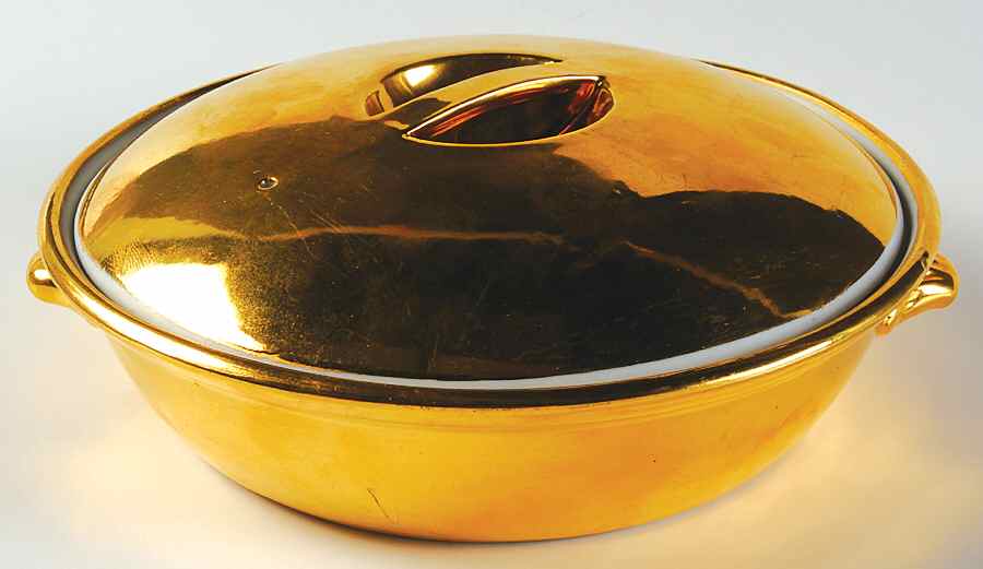 Lustre Gold 8" Round Entree Dish & Lid by Royal Worcester-1
