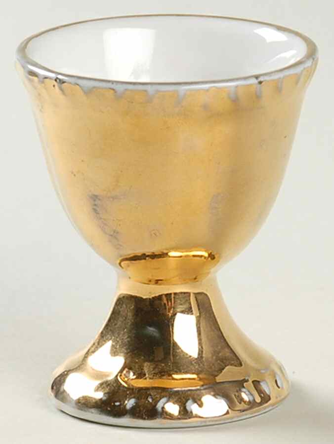 Lustre Gold Single Egg Cup by Royal Worcester-1