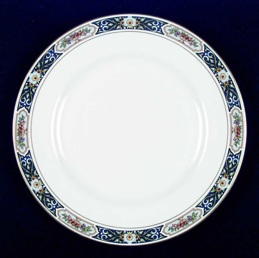 Manor House Dinner Plate by Royal Worcester-1