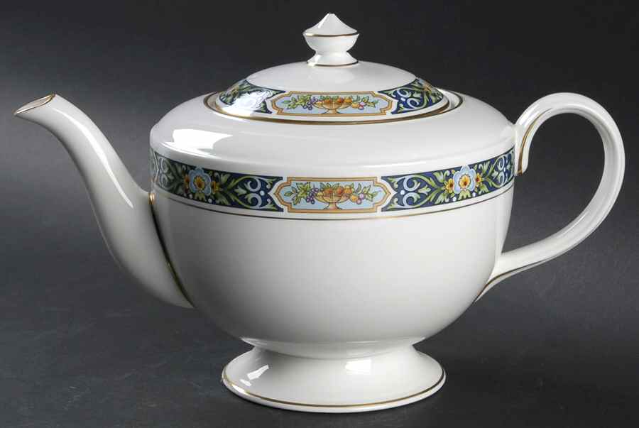 Manor House Teapot & Lid by Royal Worcester-1